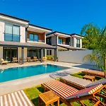 Vira Premium Vila